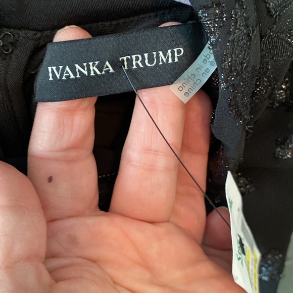 Ivanka Trump NWT sz 6 Elegant Black Sleeveless Dress - Picture 2 of 12